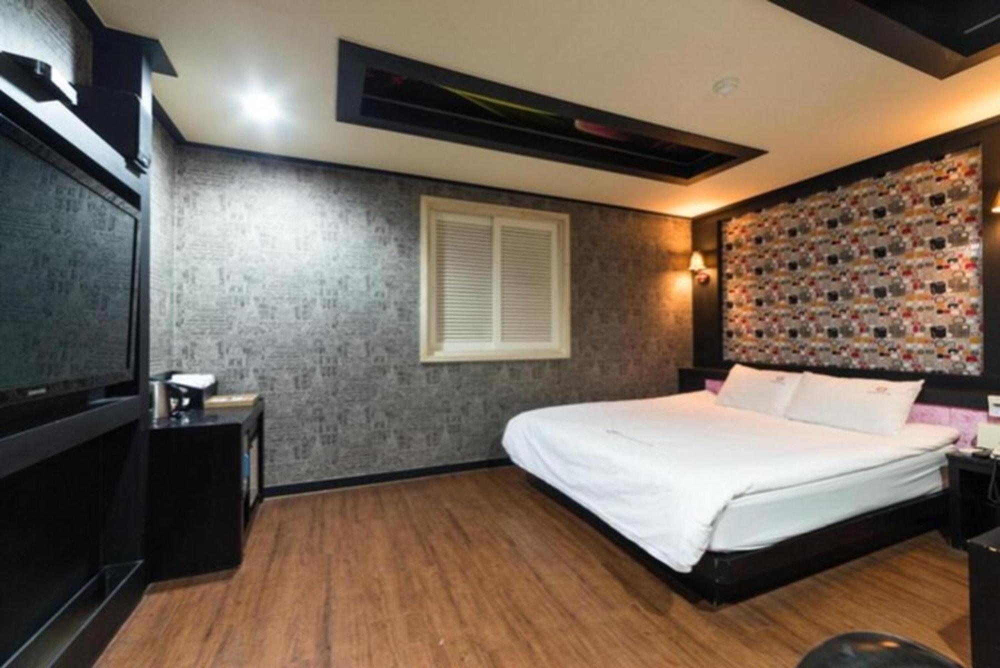 Show Hotel Haeundae Пусан Экстерьер фото