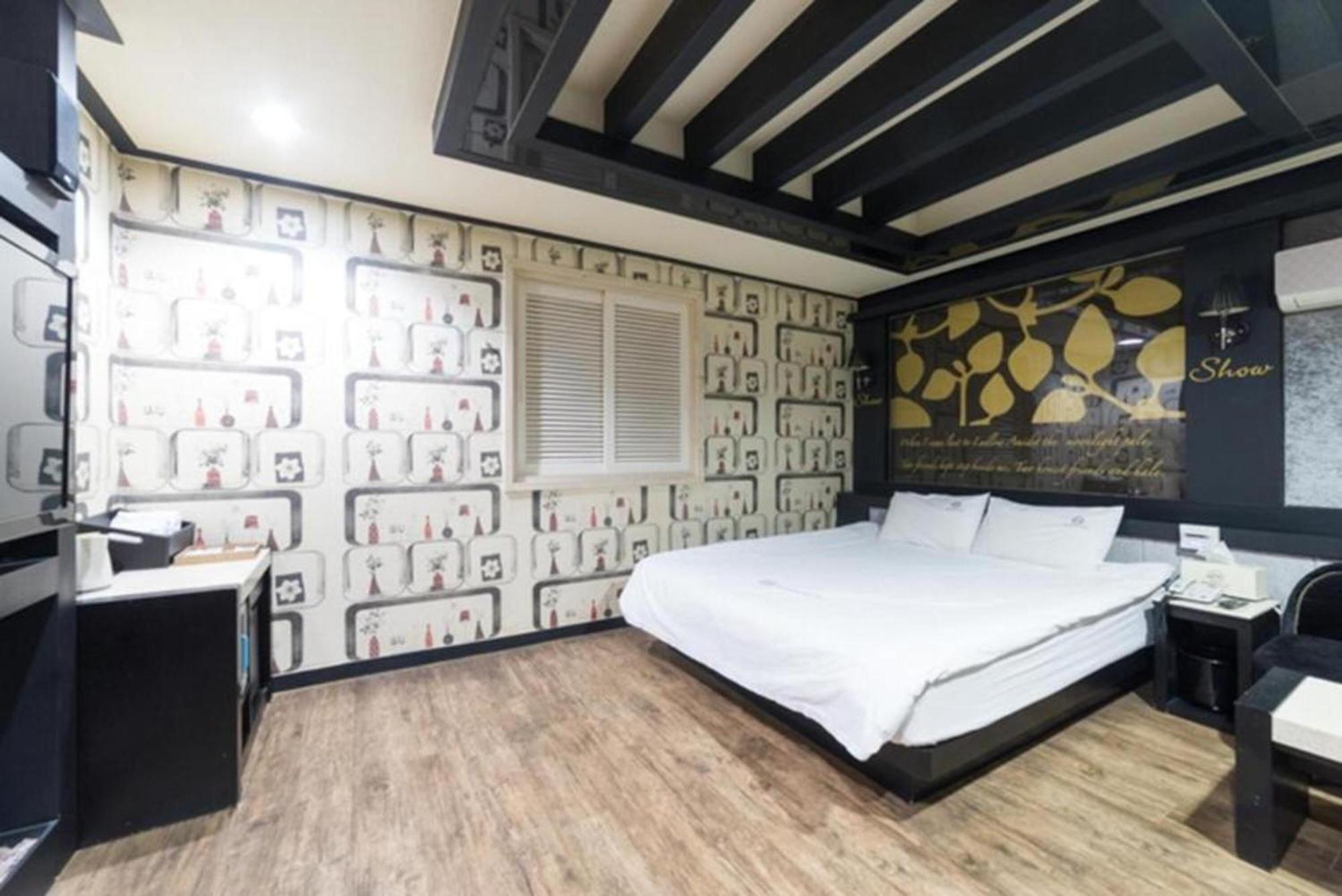 Show Hotel Haeundae Пусан Экстерьер фото